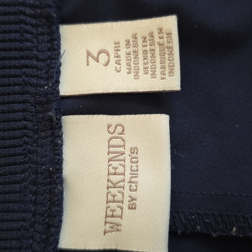 Chicos Weekends by Chicos Capri Pants Chicos Size 3 or 16(XL) - Picture 3 of 5